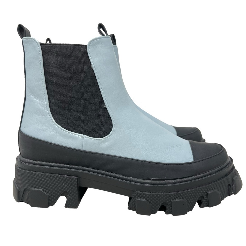 Portland Boots - Picture 3 of 11